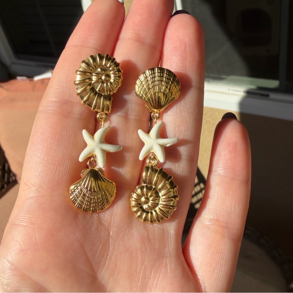 Shell & Starfish Dangle Earrings - Picture 2 of 3